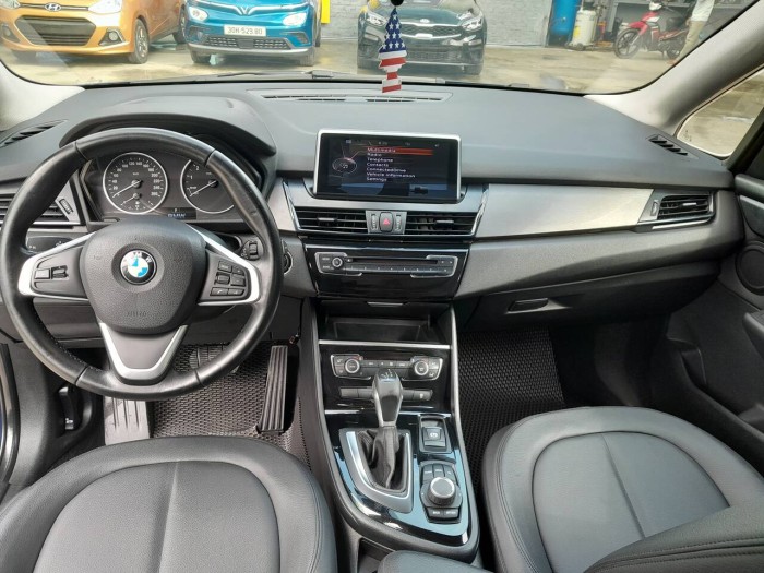 BMW 218 1.5L Active Tourer Xanh Cavansite 2015